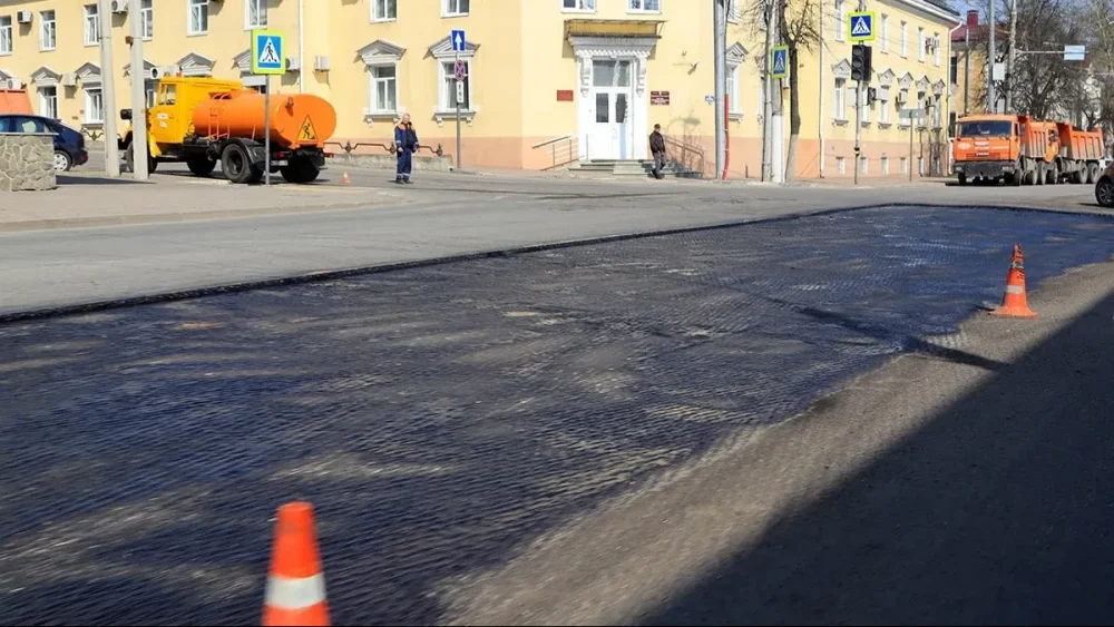 Брянский губернатор заявил о завершении гарантийного ремонта дорог в Брянске