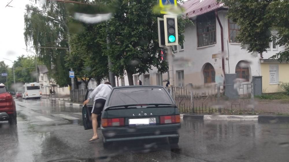 Из-за дождливой погоды в Брянской области увеличилось число ДТП