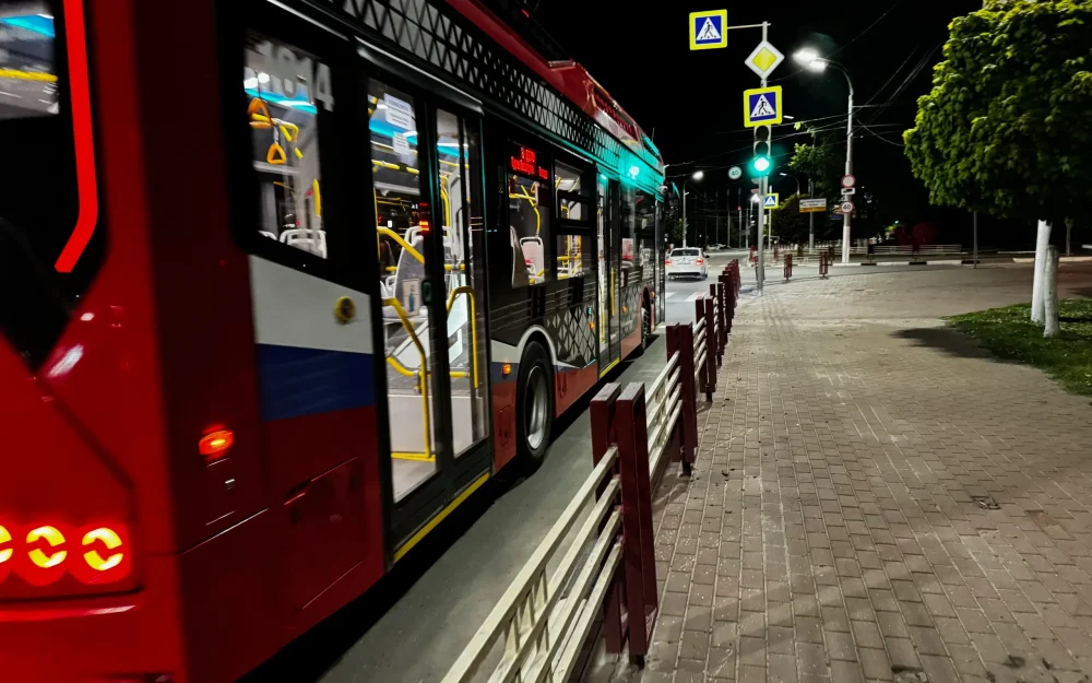 По Брянску до сих пор не поехали обещанные властями электробусы