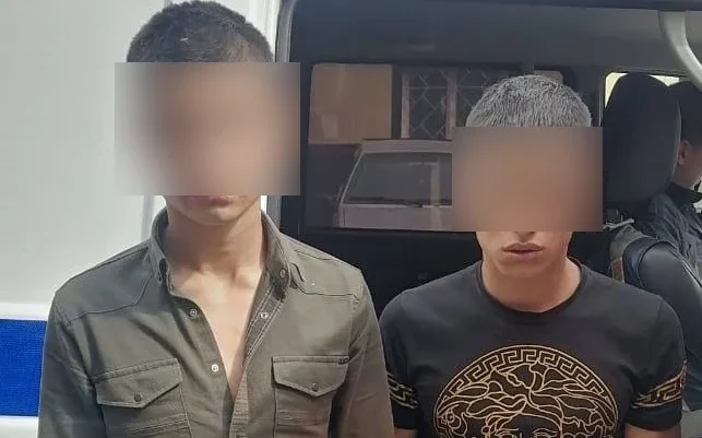 В Брянске полицейские задержали двоих несовершеннолетних грабителей