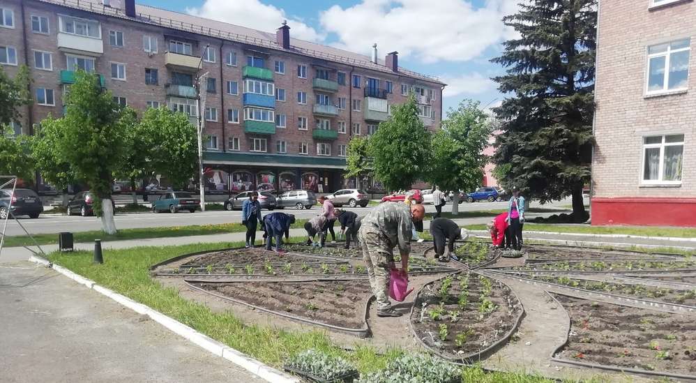 Партийные десанты проверили благоустройство территорий в районах Брянщины