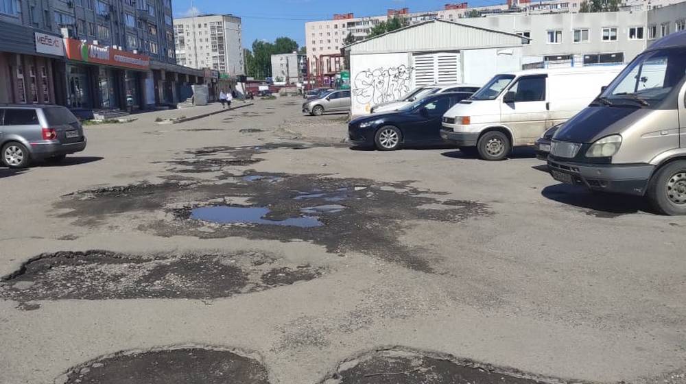 Жителю Брянска стало стыдно за безобразную дорогу возле «Линии»