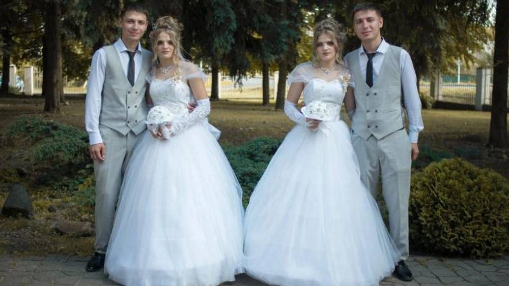 Курские братья-близнецы женились на сестрах-близнецах