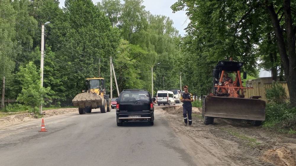 В Брянске по требованию властей на Почтовую вернулись дорожные рабочие