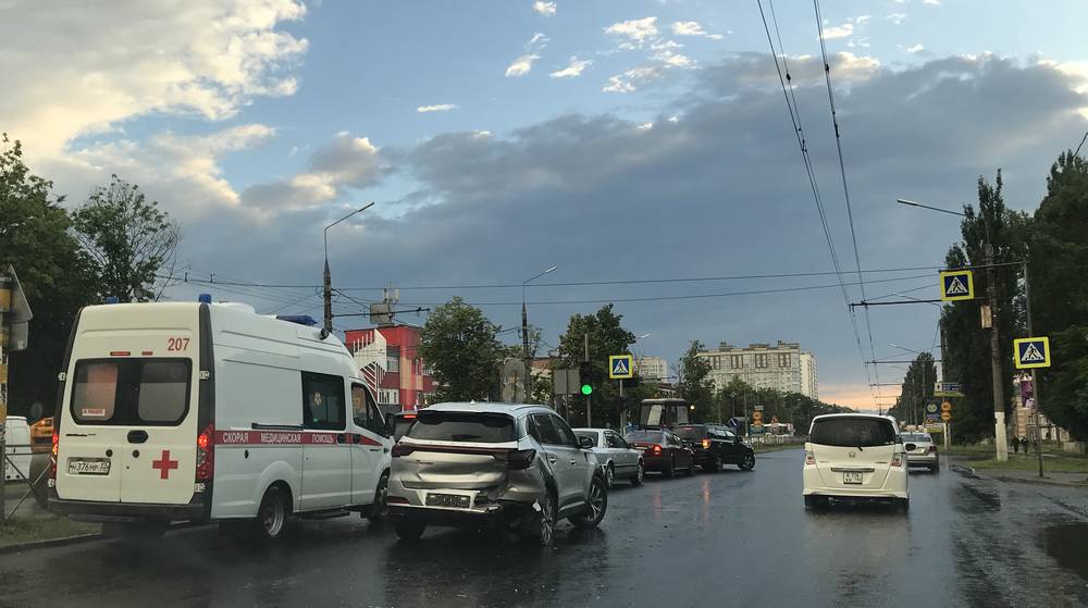 В Брянске произошло серьезное ДТП на Московском проспекте