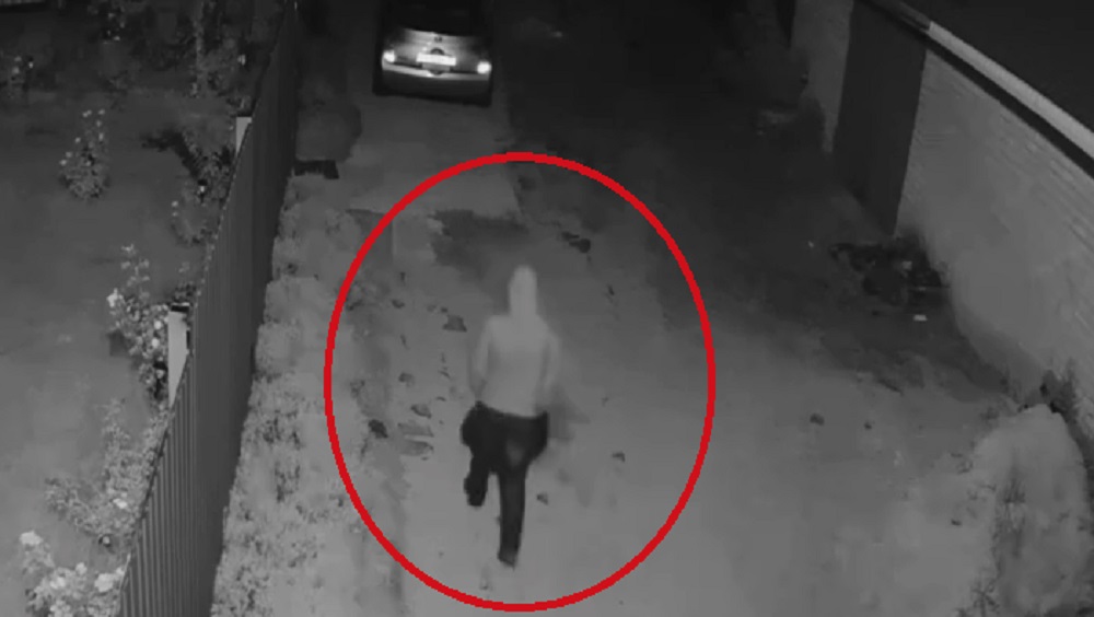 УМВД попросило у брянцев помощи в розыске парня, избившего мужчину в Новозыбкове