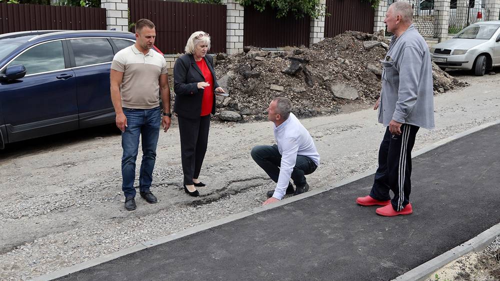 Власти Брянска нашли золотую середине при строительстве тротуаров
