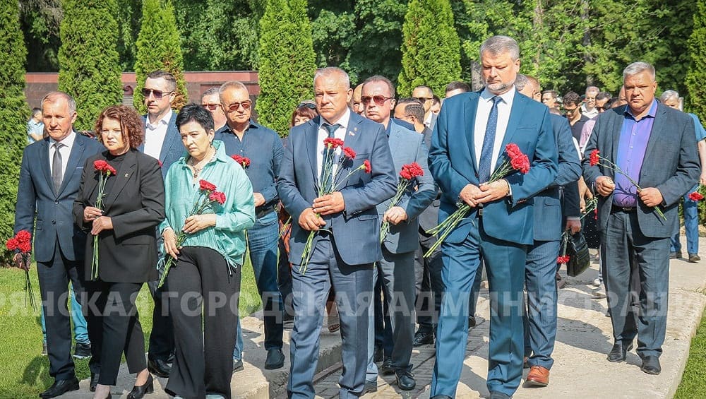 Власти Брянска назвали перезахоронение останков Фокина восстановлением справедливости