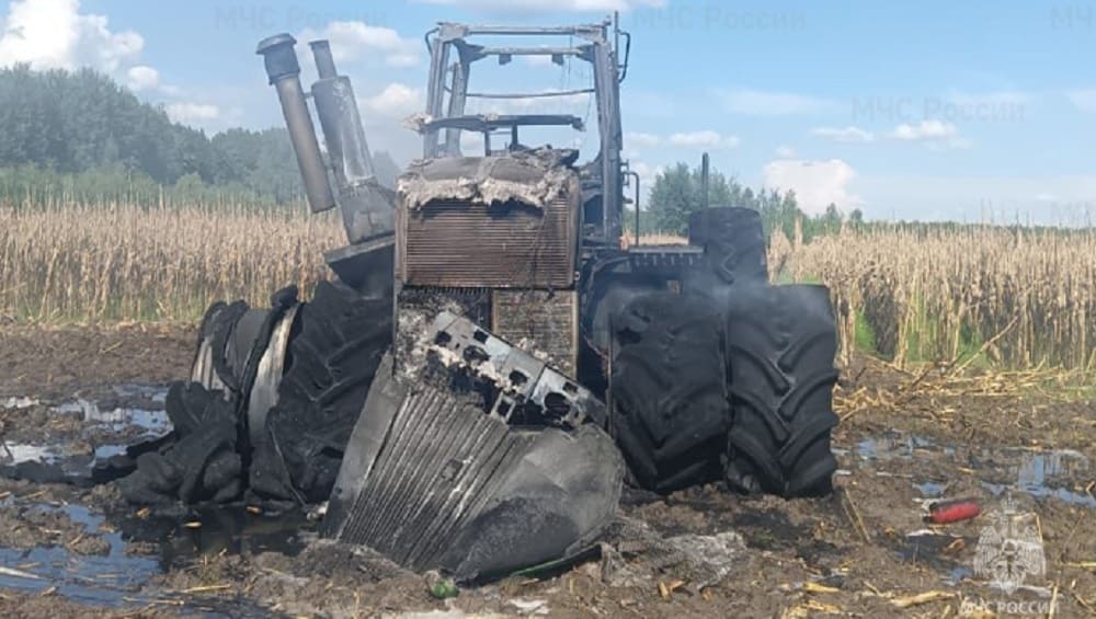 В Клинцовском  районе Брянской области сгорел трактор