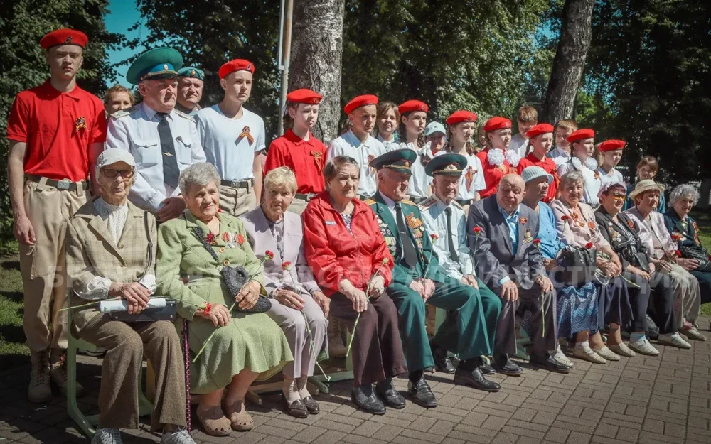 В урочище «Лесные сараи» Брянска почтили память жертв фашистских репрессий