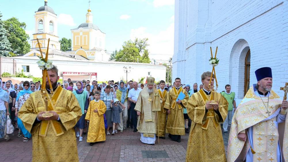 В Брянске в День Крещения Руси Митрополит возглавил крестный ход