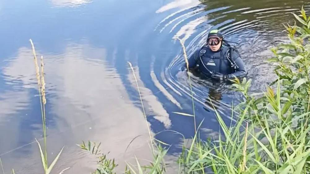 В Стародубском районе на дне озера обнаружили останки человека