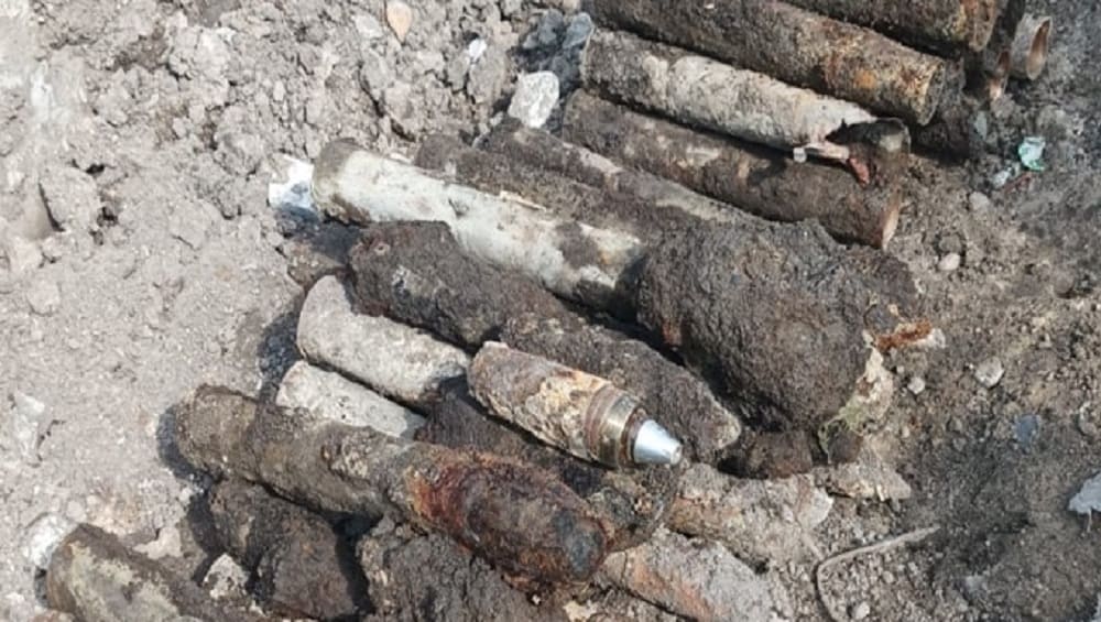 В Почепском районе 27 июля спасатели обезвредили 36 артиллерийских снарядов