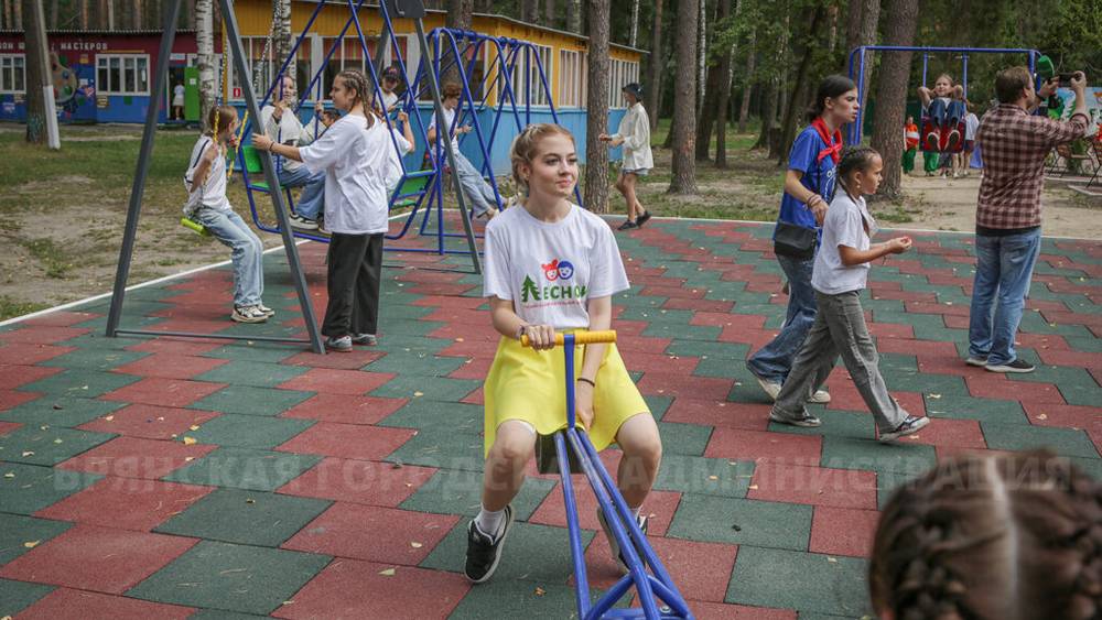 В «Лесном» лагере под Брянском открыли сквер Дружбы