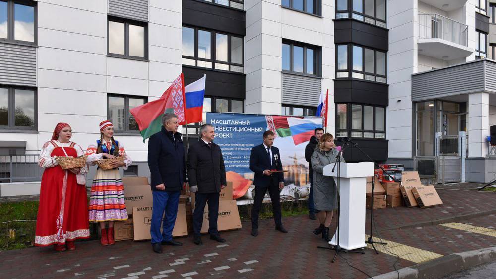 Брянский губернатор: деньги на жилье сиротам выделены, но чиновники спят