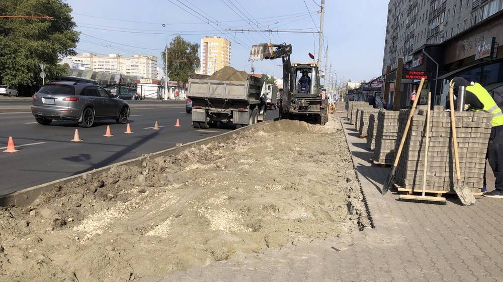 В Брянске снова начали расширять дорогу на Авиационной улице