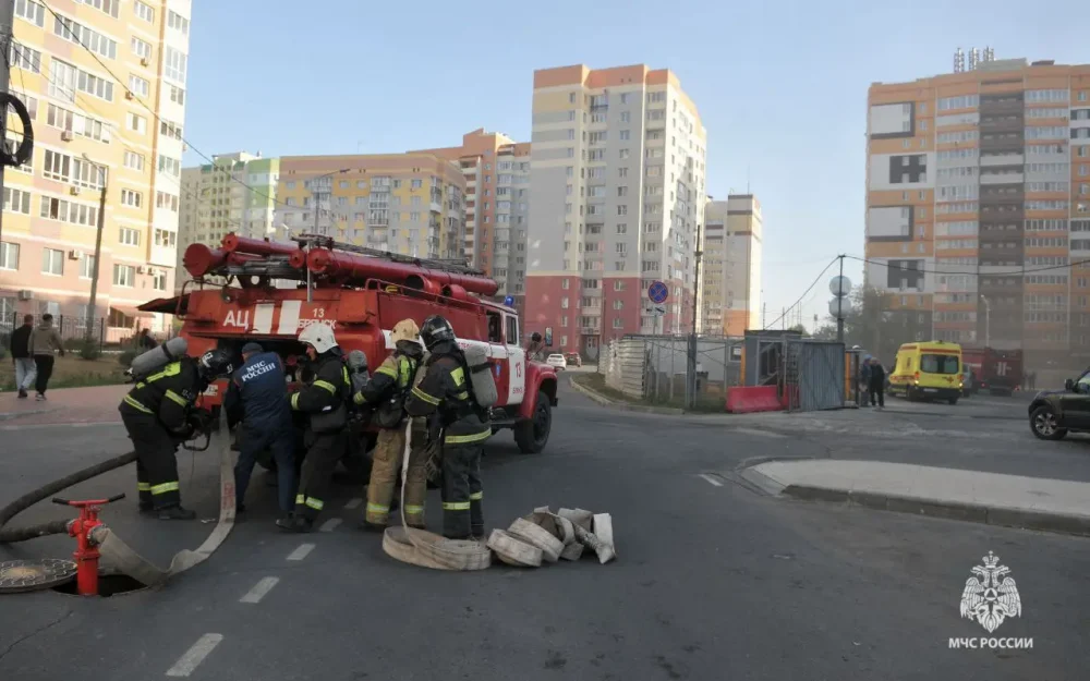 При пожаре в ТРЦ «МегаГринн» в Брянске пострадал 37-летний рабочий