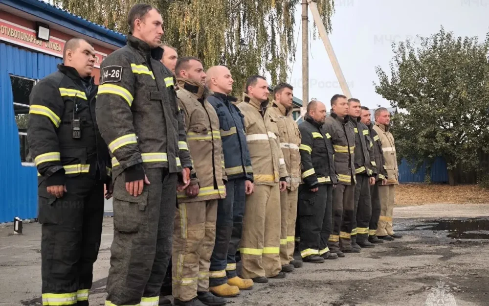 Брянские спасатели неделю сражались с пожарами на торфяниках 