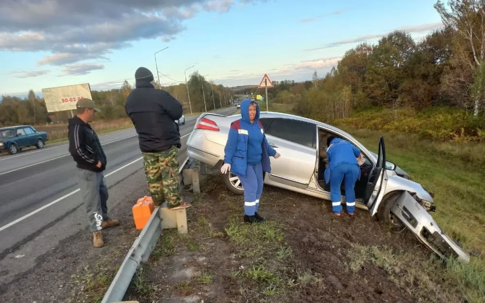 На брянской трассе в трагическом ДТП с грузовиком погиб водитель Nissan