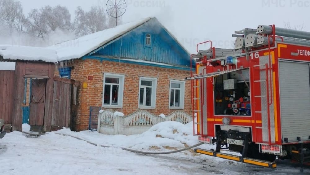 В Новозыбковском округе днём 28 ноября при пожаре в доме пострадал человек