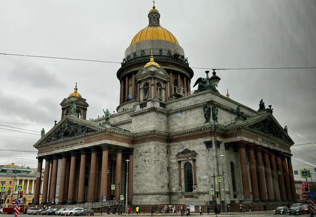 Экскурсии в Санкт-Петербурге: особенности и причины популярности