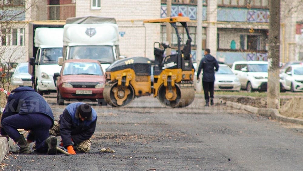 В Брянске до 5 декабря завершится ремонт дороги на улице Дружбы