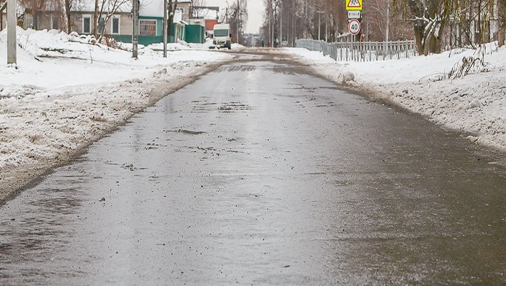 В Брянске приступили к завершению ремонта дороги на улице Металлургов