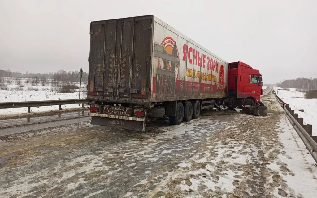 В ГАИ рассказали подробности смертельной аварии на брянской трассе