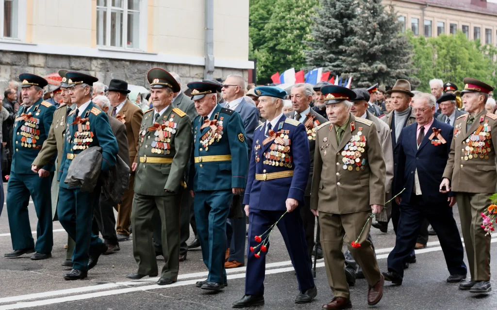 Брянские ветераны и инвалиды ВОВ получат 55 и 80 тысяч рублей к Дню Победы