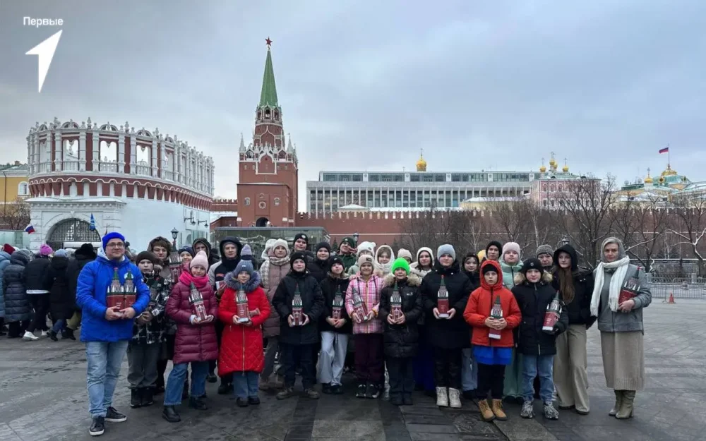 Брянские школьники окунулись в сказку Кремлевской елки