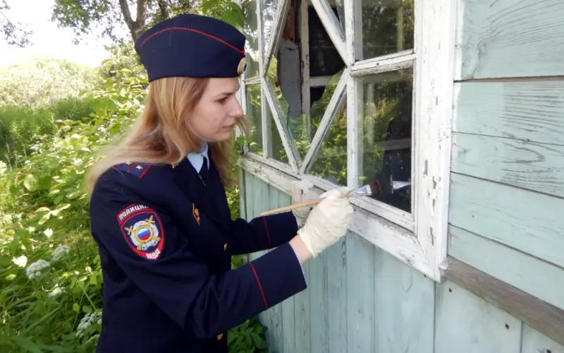 За год 6457 исследований брянских экспертов помогли найти преступников