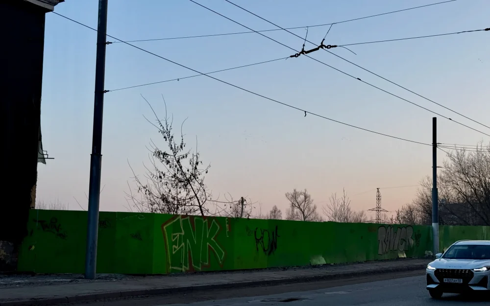 В Брянске снесли аварийное здание завода «Арсенал»