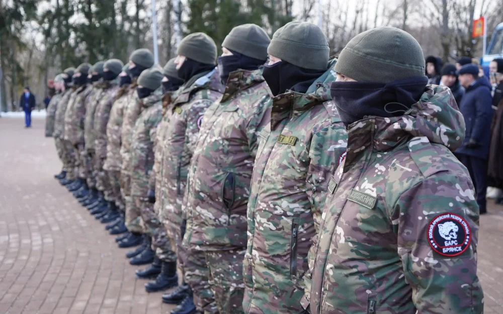 В Брянске добровольцам отряда «Барс» вручили новую технику