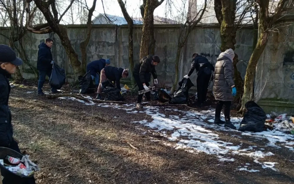 Мэр Брянска призвал жителей активно участвовать в месячнике по благоустройству